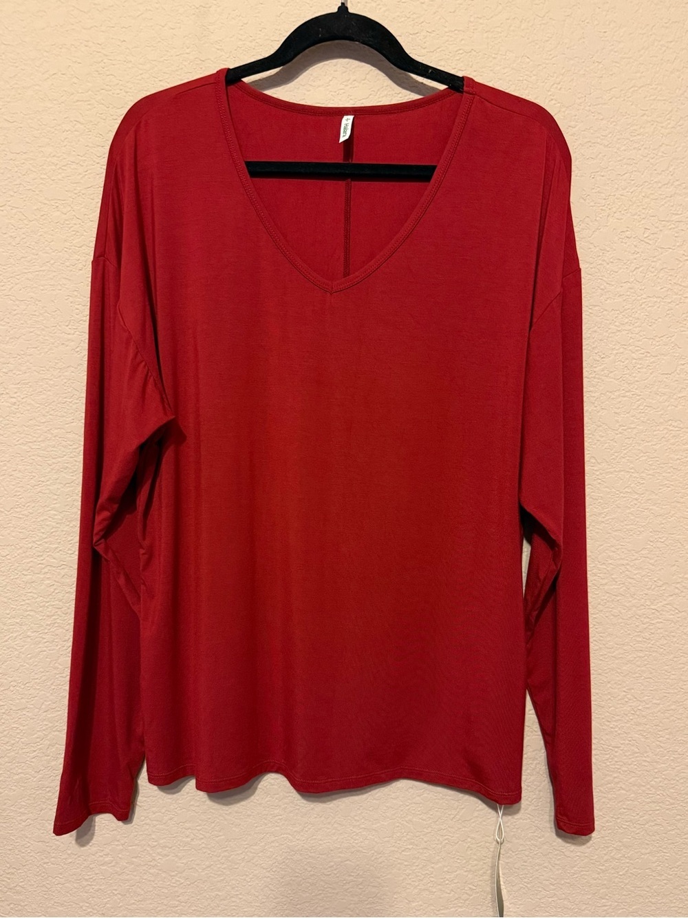Halara V Neck Long Sleeve Large Athletic Casual Top Red Shirt Oversized NEW Flaw